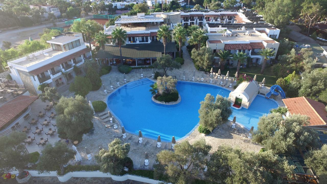 Izer Hotel Beach Club Torba Bagian luar foto